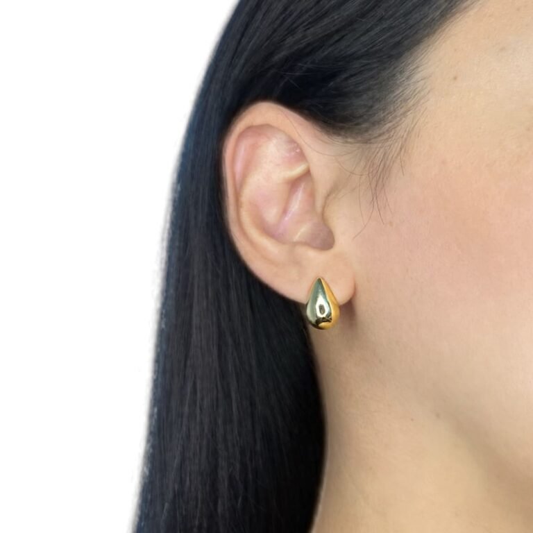 Brinco P Gota Orgânico Chapa - Semijoias no ouro 18K