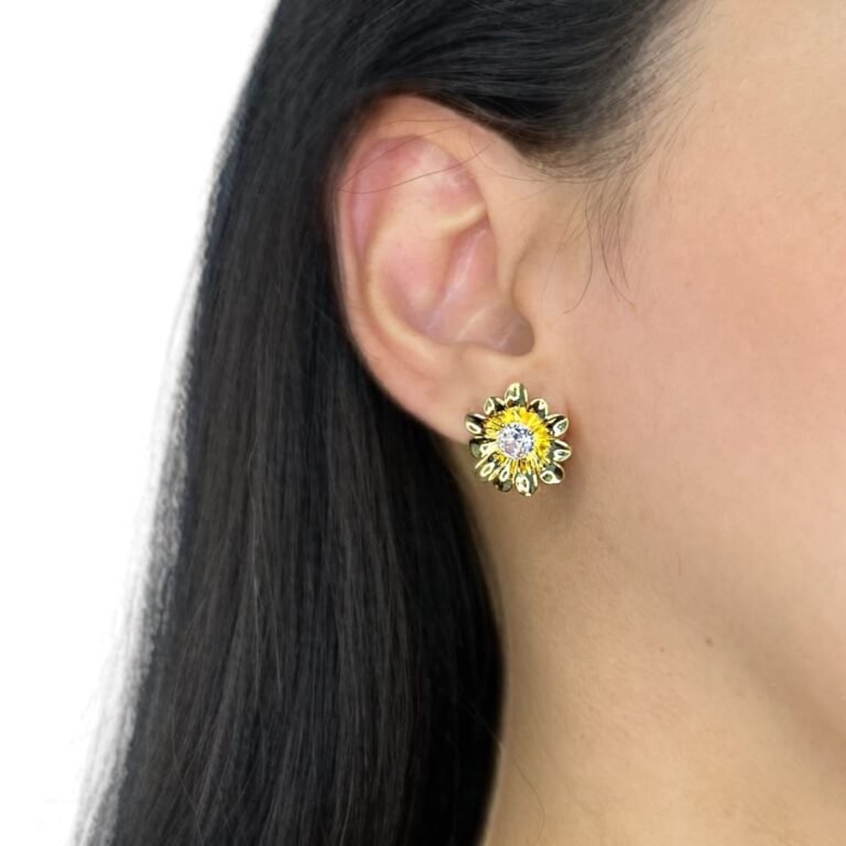 Brinco Orgânico Flor Com Ponto de luz - Semijoias no ouro 18K
