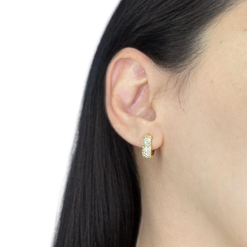 Brinco Trio Coração Argola Cravejado Zirconia - Semijoias com banho no ouro 18K